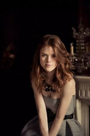 Rose Leslie / roseleslie_got nude photo #0052