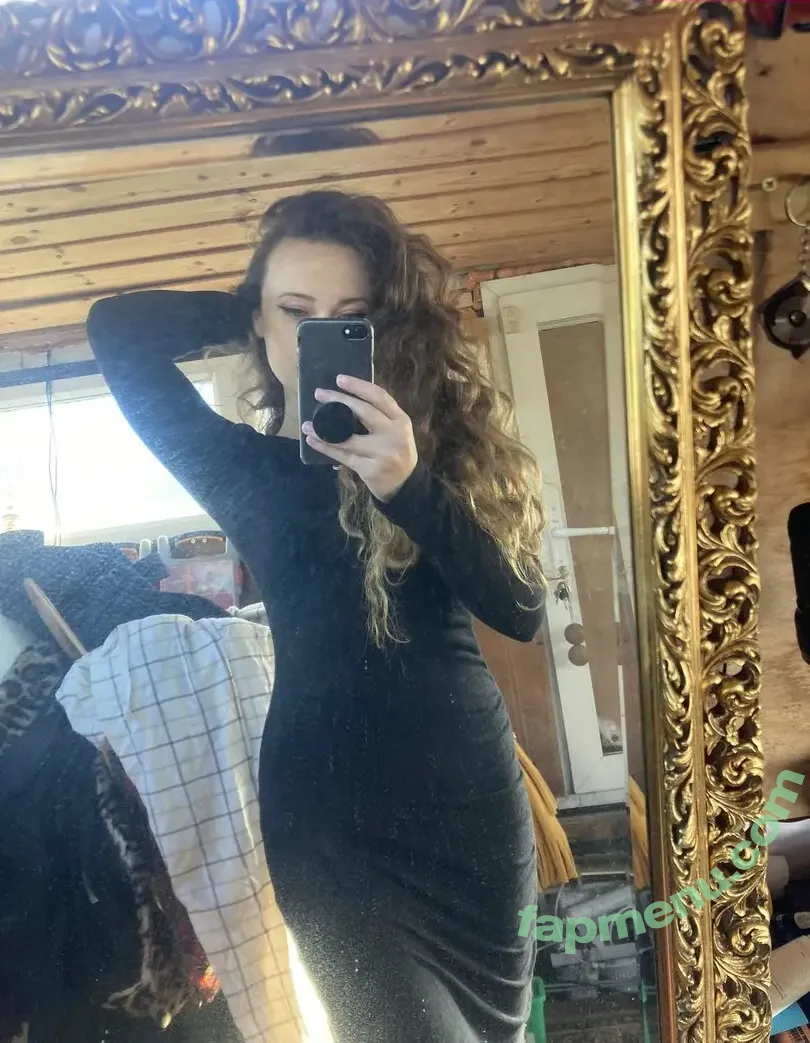 Rose Lyddon nude photo #0006 (Providenceluvr / roselyddon)