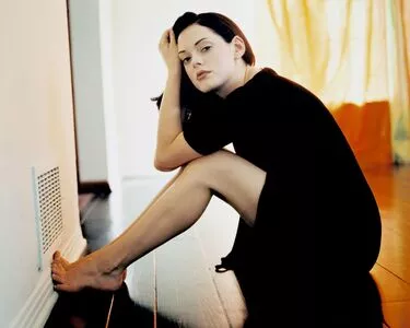 Rose Mcgowan / rosemcgowan nude photo #0382