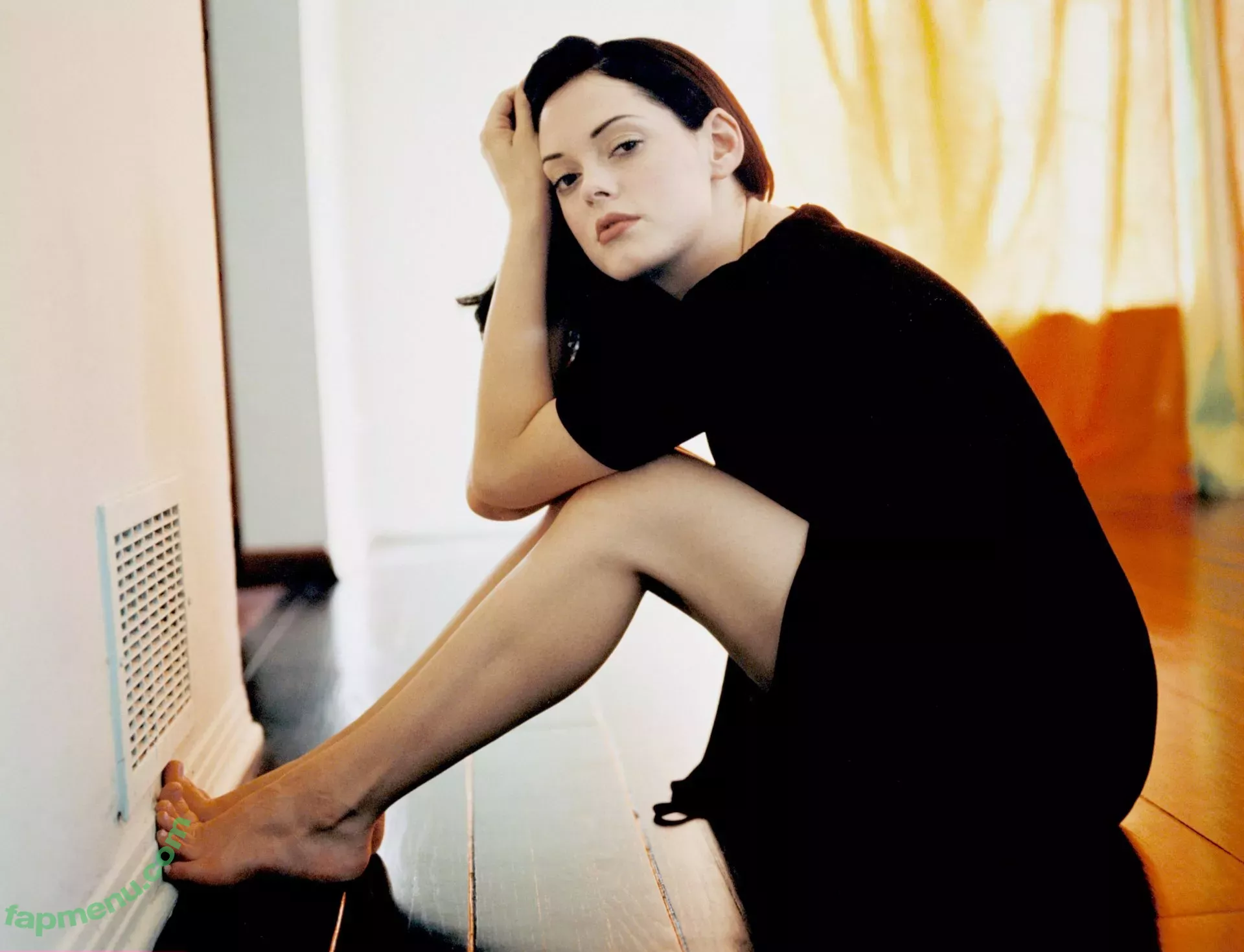 Rose Mcgowan nude photo #0382 (rosemcgowan)