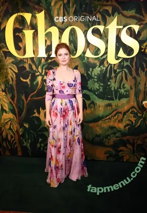 Rose McIver / imrosemciver nude photo #0049