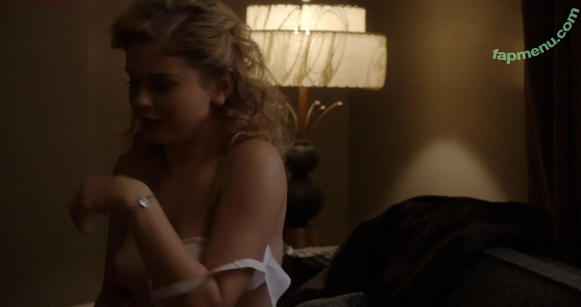 Rose McIver nude photo #0066 (imrosemciver)