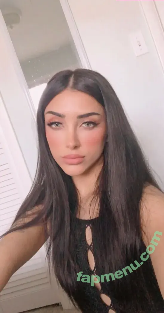 Rose Zara nude photo #0004 (cupofchaii / cupofchaiii / rose.zara)