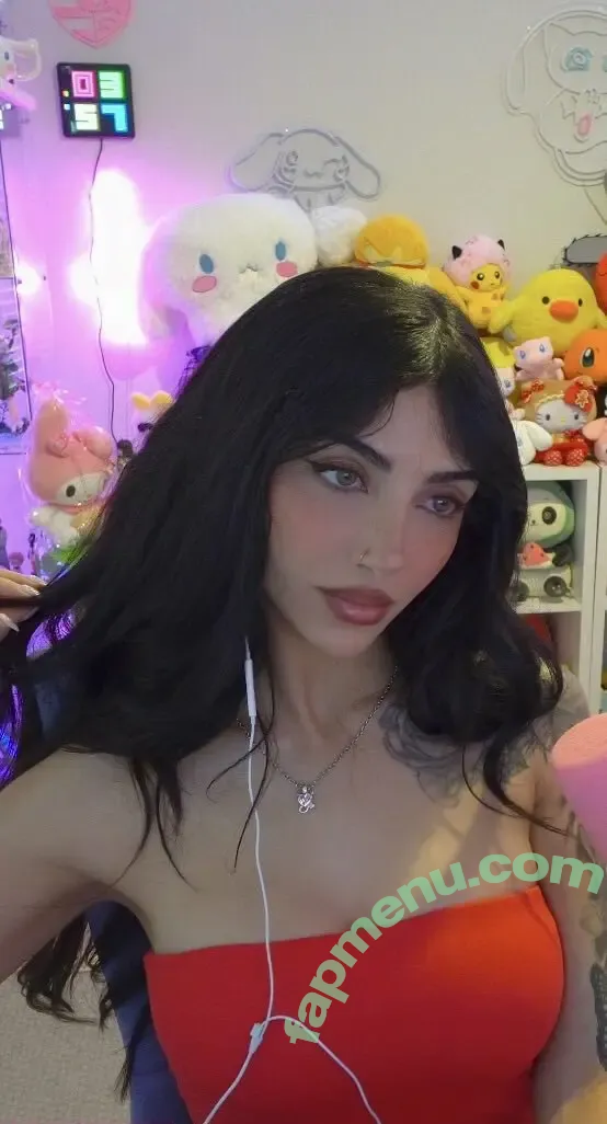 Rose Zara nude photo #0004 (cupofchaii / cupofchaiii / rose.zara)