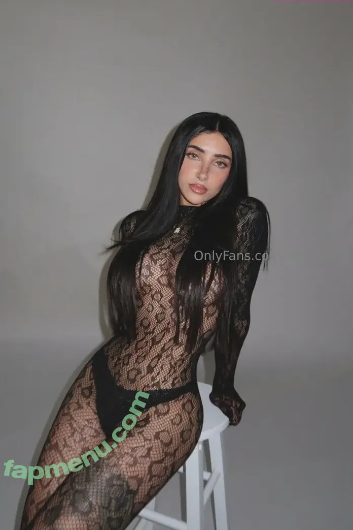 Rose Zara nude photo #0008 (cupofchaii / cupofchaiii / rose.zara)