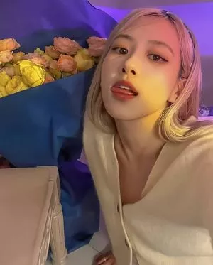 Rosé / Blackpink / rose477 / roses_are_rosie / theroseblissss nude photo #0009