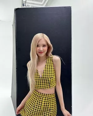 Rosé / Blackpink / rose477 / roses_are_rosie / theroseblissss nude photo #0017