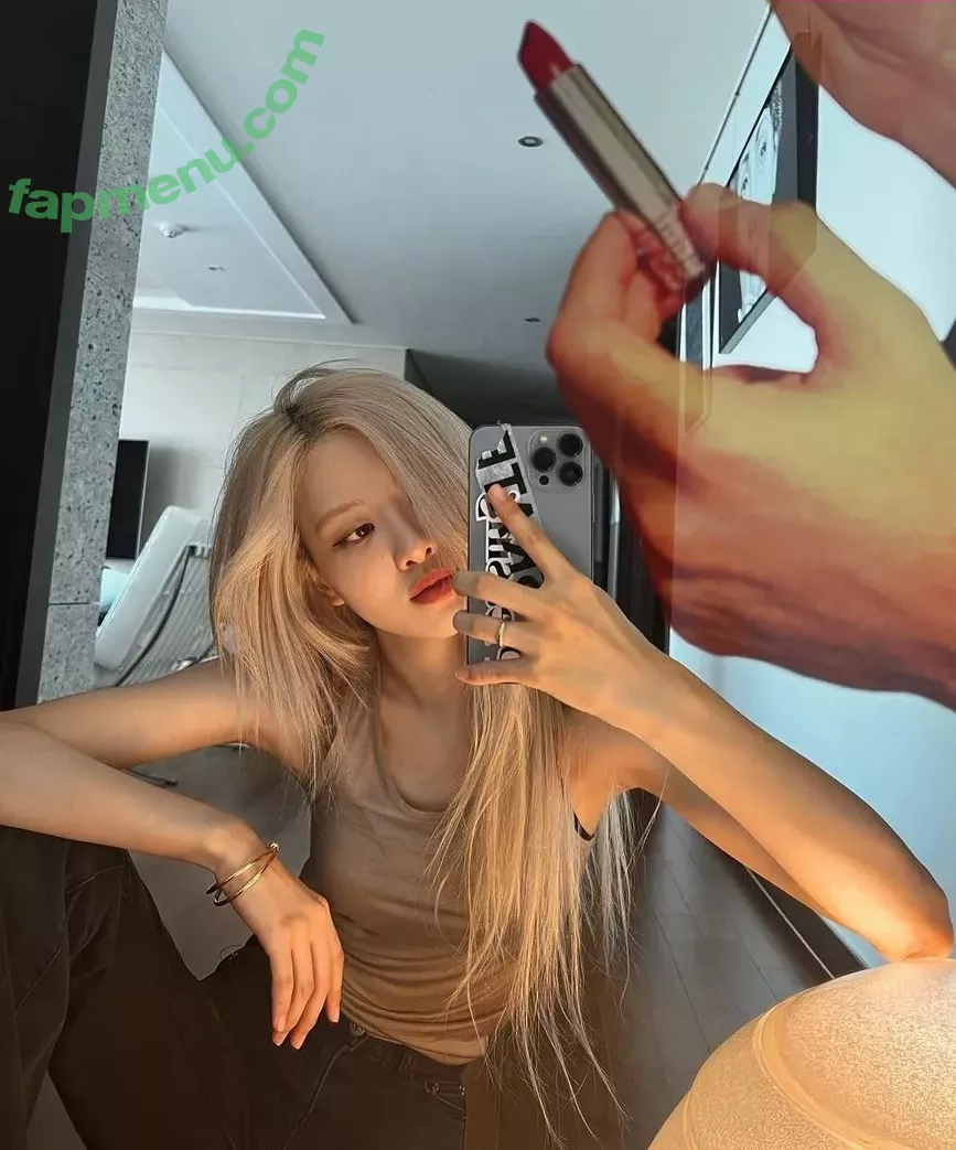 Rosé nude photo #0007 (Blackpink / rose477 / roses_are_rosie / theroseblissss)