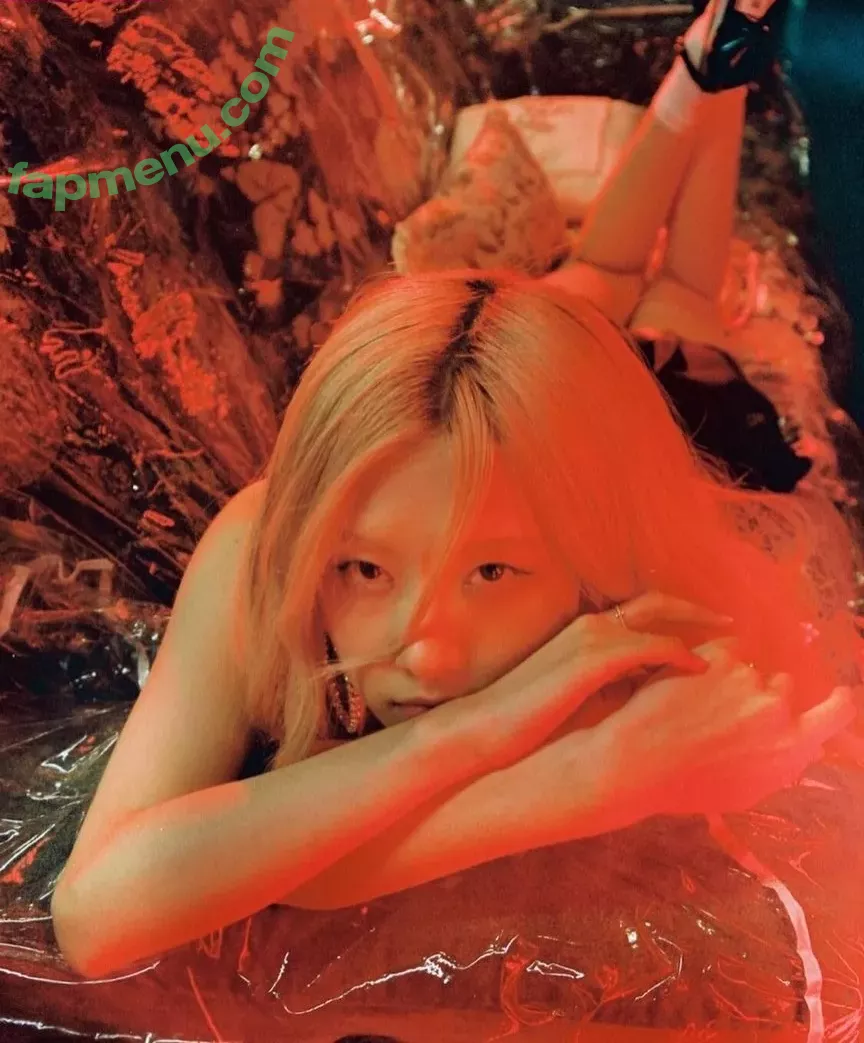 Rosé nude photo #0013 (Blackpink / rose477 / roses_are_rosie / theroseblissss)