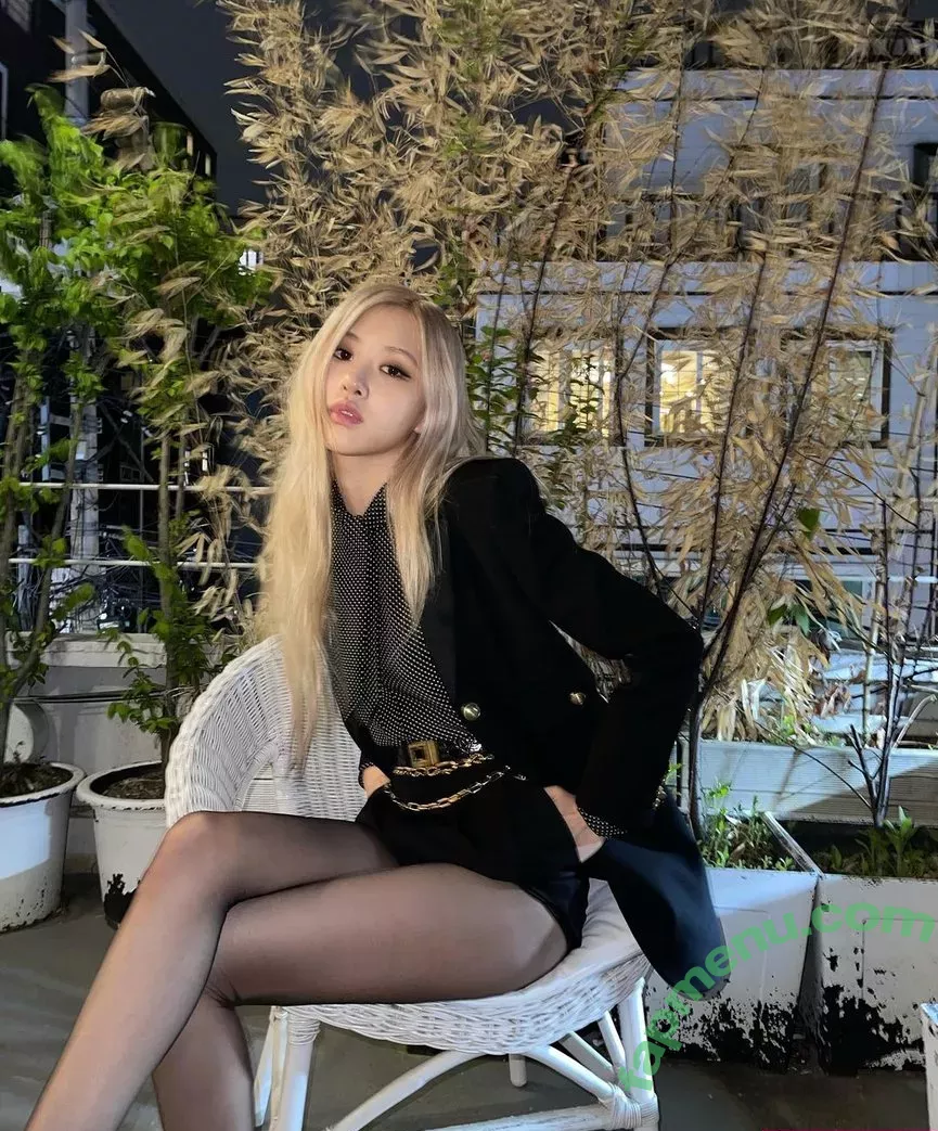 Rosé nude photo #0033 (Blackpink / rose477 / roses_are_rosie / theroseblissss)