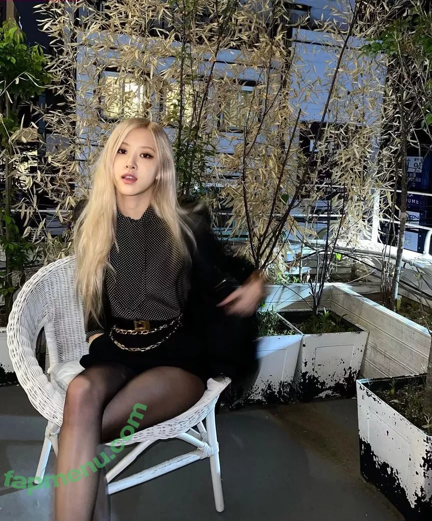 Rosé nude photo #0034 (Blackpink / rose477 / roses_are_rosie / theroseblissss)