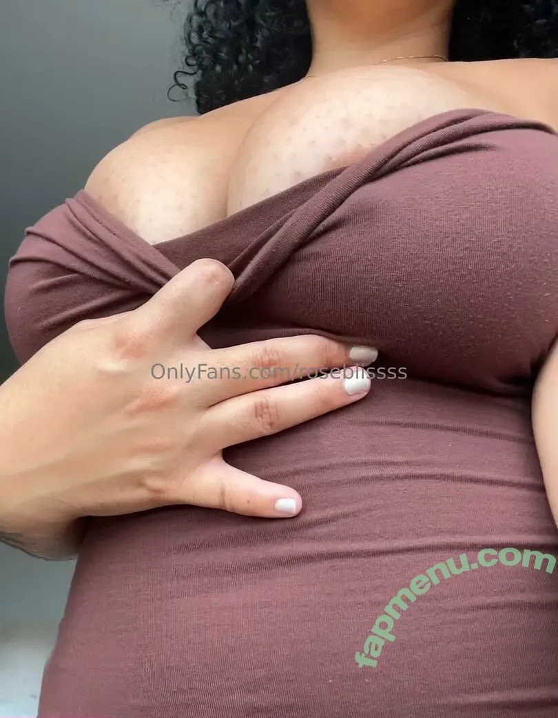 roseblissss nude photo #0057 (roseblissss)