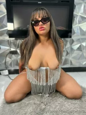 roseiaro / r.e.rosario nude photo #0063