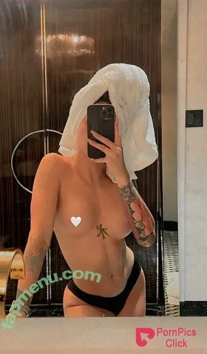  nude photo #0004