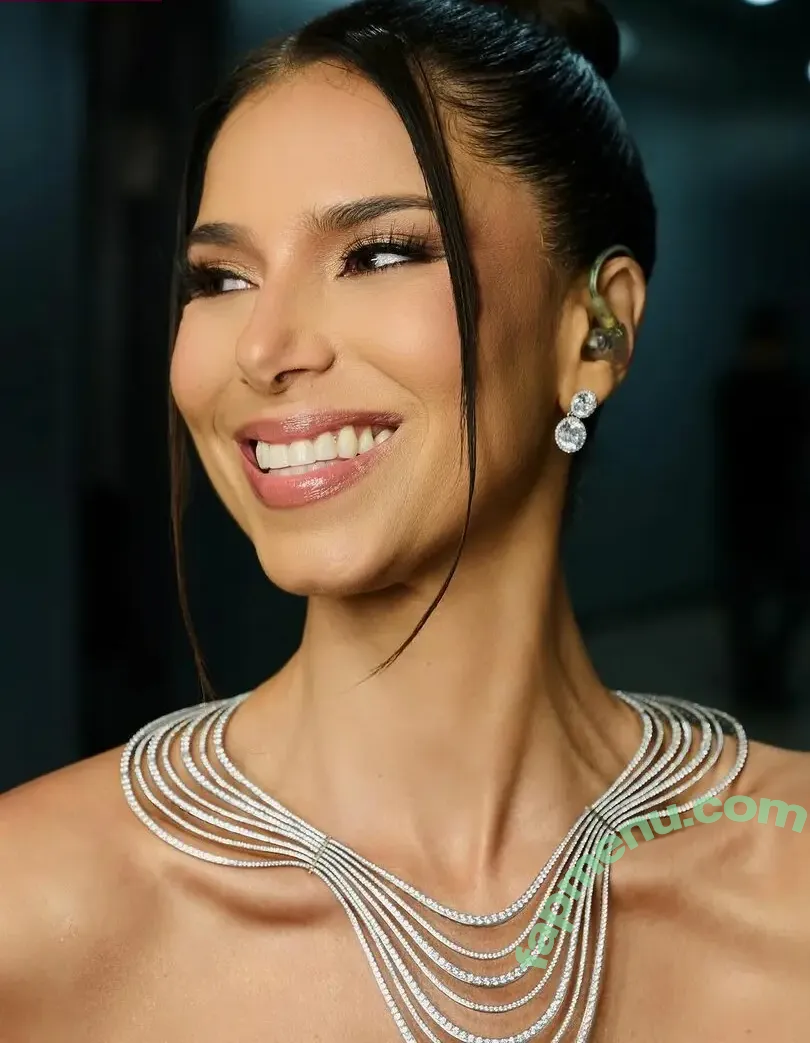 Roselyn Sanchez nude photo #0168 (roselyn_sanchez / supersanchez)