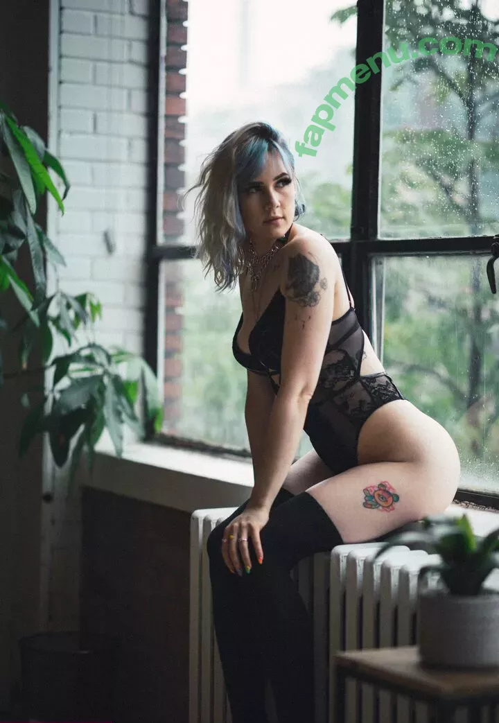 Rosemoontv nude photo #0055 (itsrosemoon / matchstickmagazine)