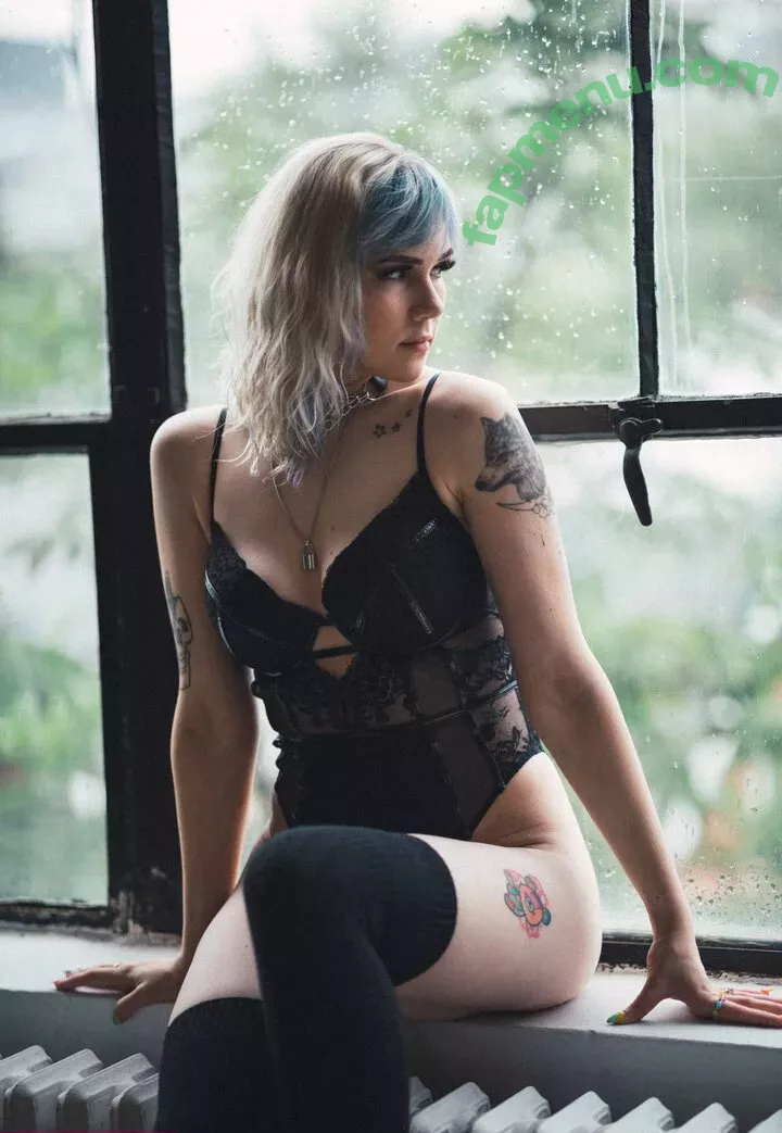 Rosemoontv nude photo #0057 (itsrosemoon / matchstickmagazine)