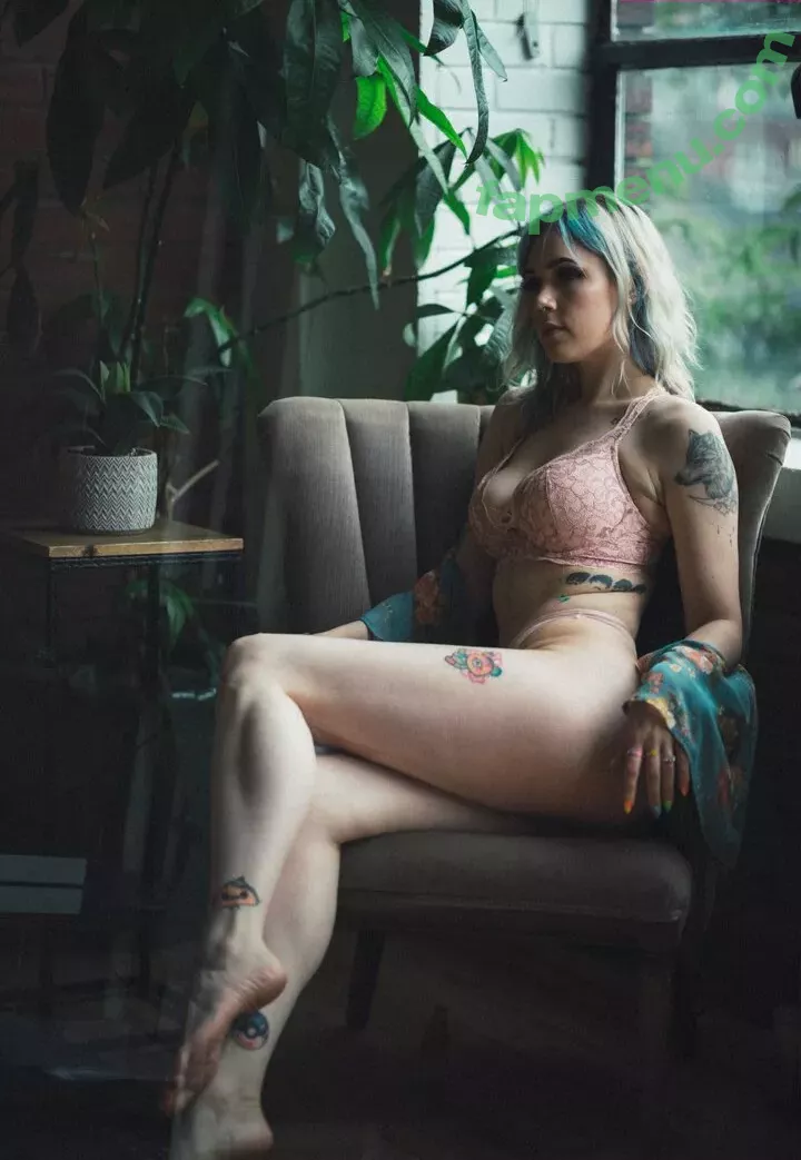Rosemoontv nude photo #0063 (itsrosemoon / matchstickmagazine)