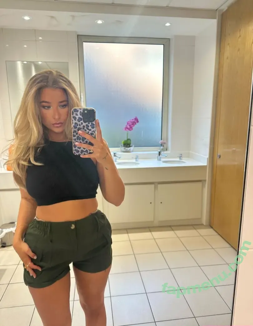 roseoftv nude photo #0159 (r.roseoftv)