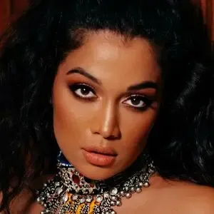 rosetteluve / Thata nude photo #0002