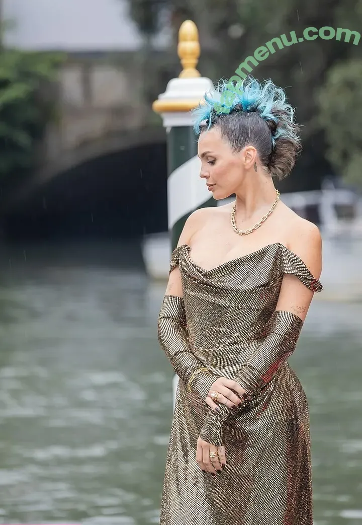 rosevillain nude photo #0004 (rosevillain)