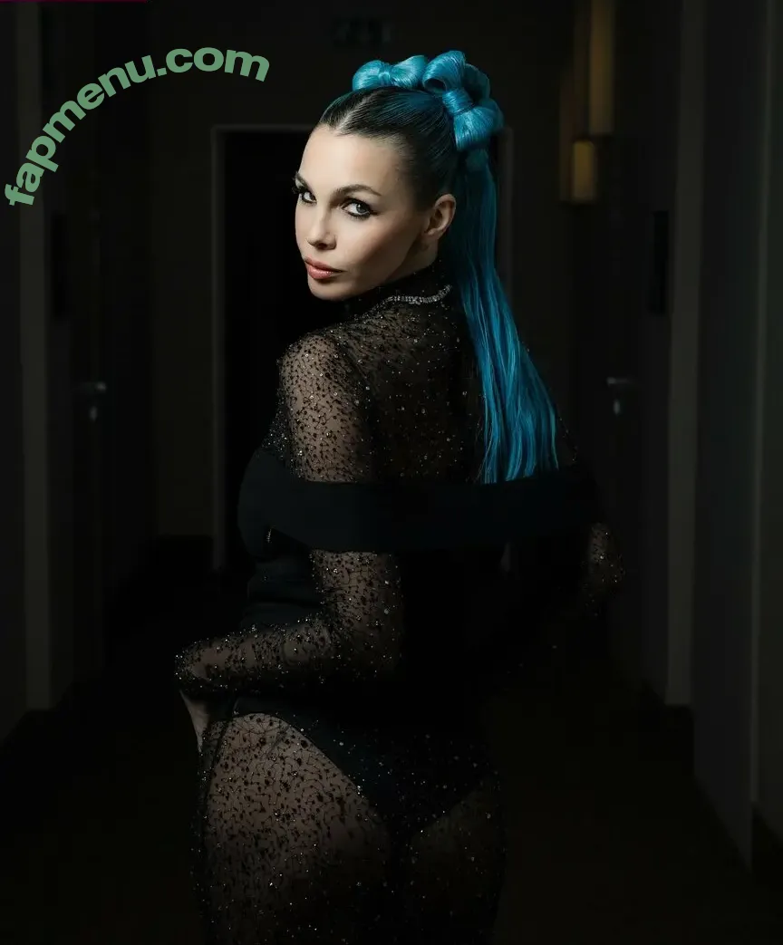 rosevillain nude photo #0022 (rosevillain)