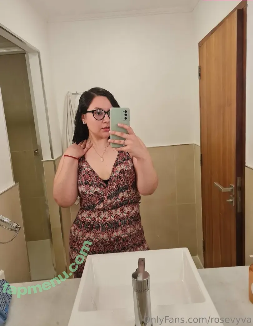 rosevyva nude photo #0007 (rosevyva)