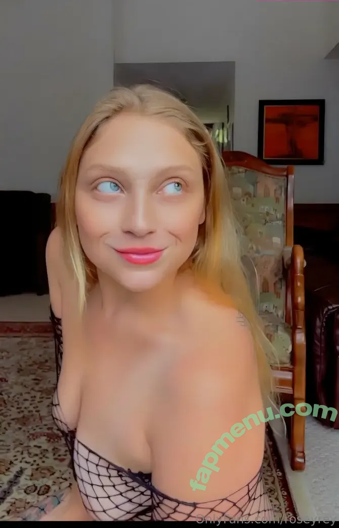 roseyrey nude photo #0030 (roserayy)