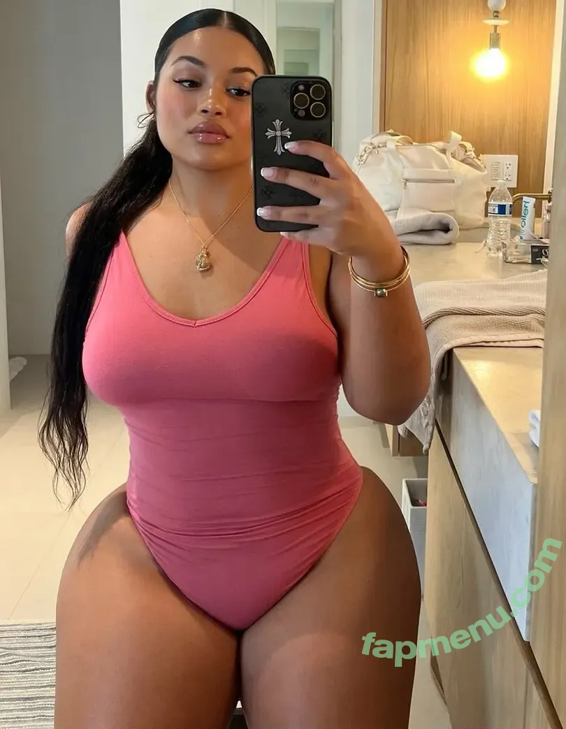 RoseyRoyyal nude photo #0015 (RoseyRoyyal)