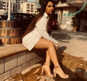 Roshni Walia / roshniwaliaa nude photo #0008