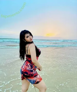 Roshni Walia / roshniwaliaa nude photo #0040