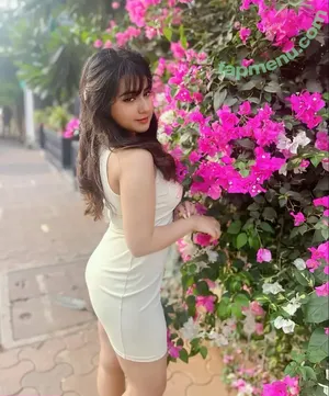 Roshni Walia / roshniwaliaa nude photo #0041