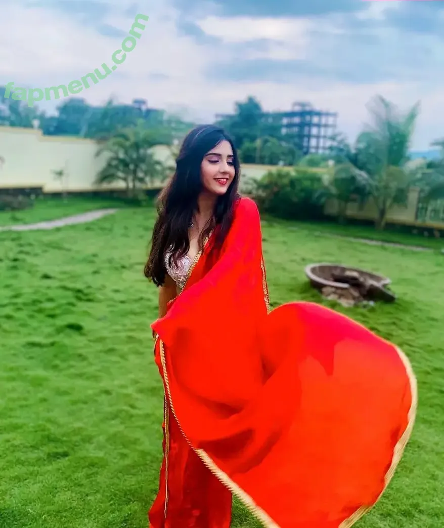 Roshni Walia nude photo #0014 (roshniwaliaa)