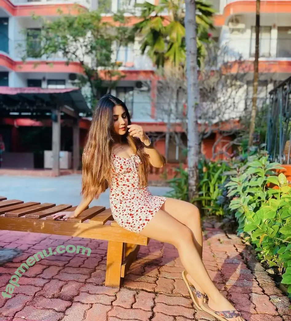 Roshni Walia nude photo #0018 (roshniwaliaa)