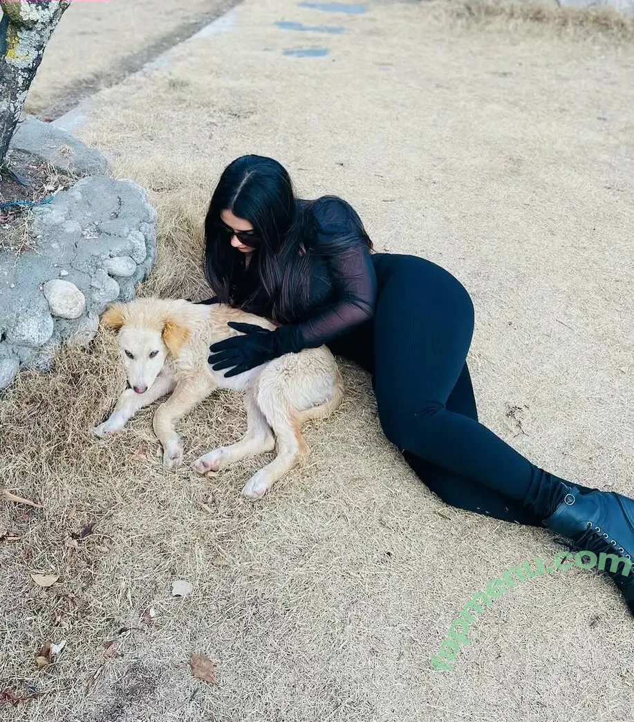Roshni Walia nude photo #0019 (roshniwaliaa)