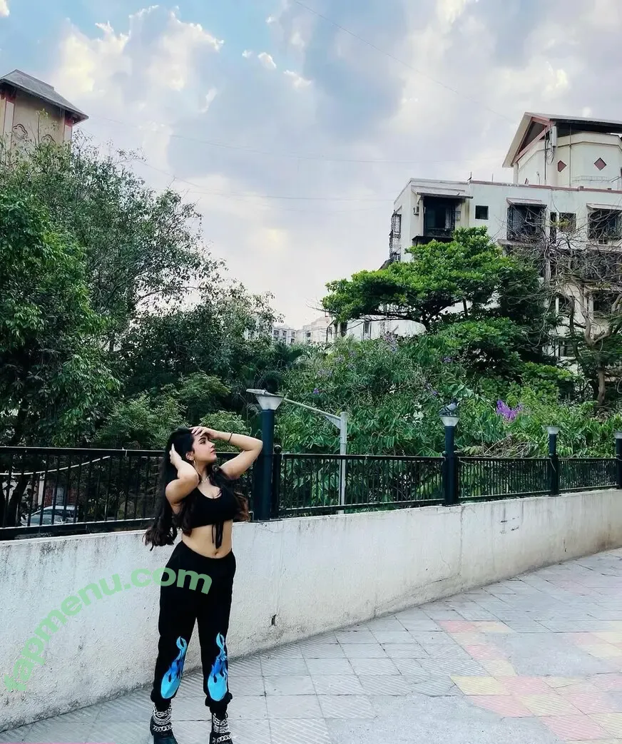 Roshni Walia nude photo #0034 (roshniwaliaa)