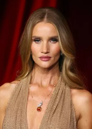 Rosie Huntington-Whiteley / rosiehw nude photo #1158