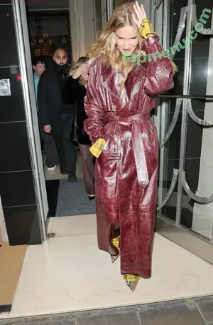 Rosie Huntington-Whiteley / Rosie Huntington Whiteley / rosiehw nude photo #1707