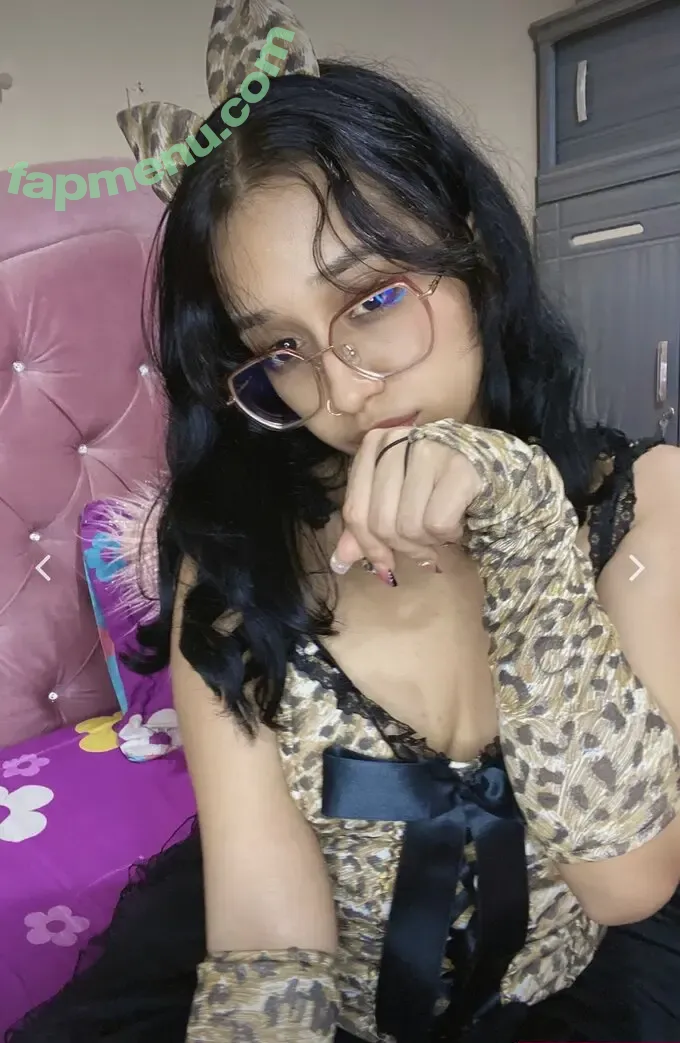 Rosiebaee nude photo #0064 (rosieglassy)