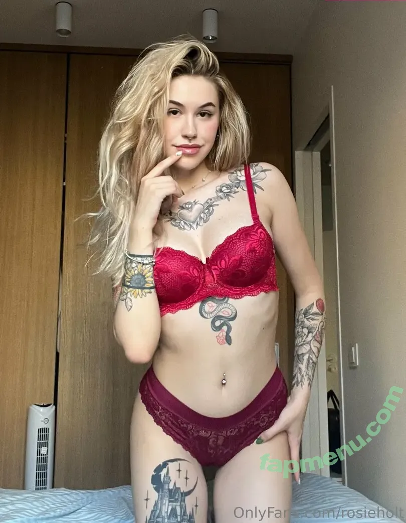 rosieholt nude photo #0040 (rosieisaholt)