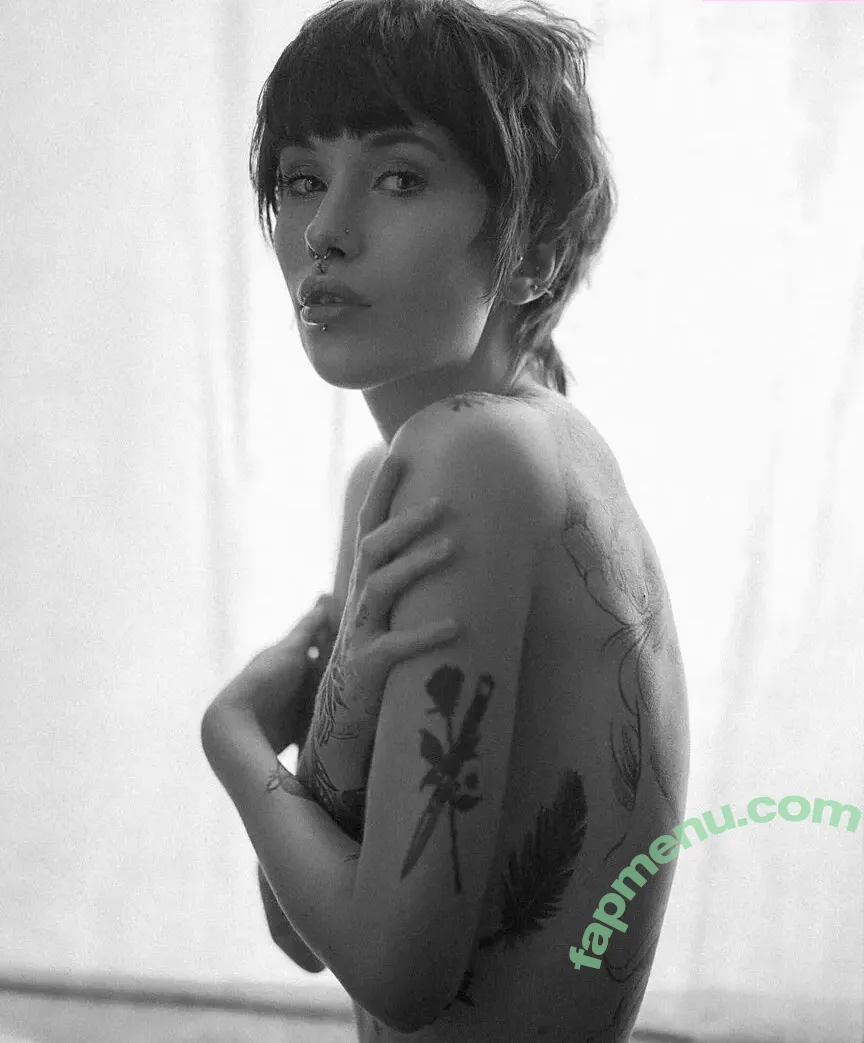 rosielouve nude photo #0006 (rosielouve)