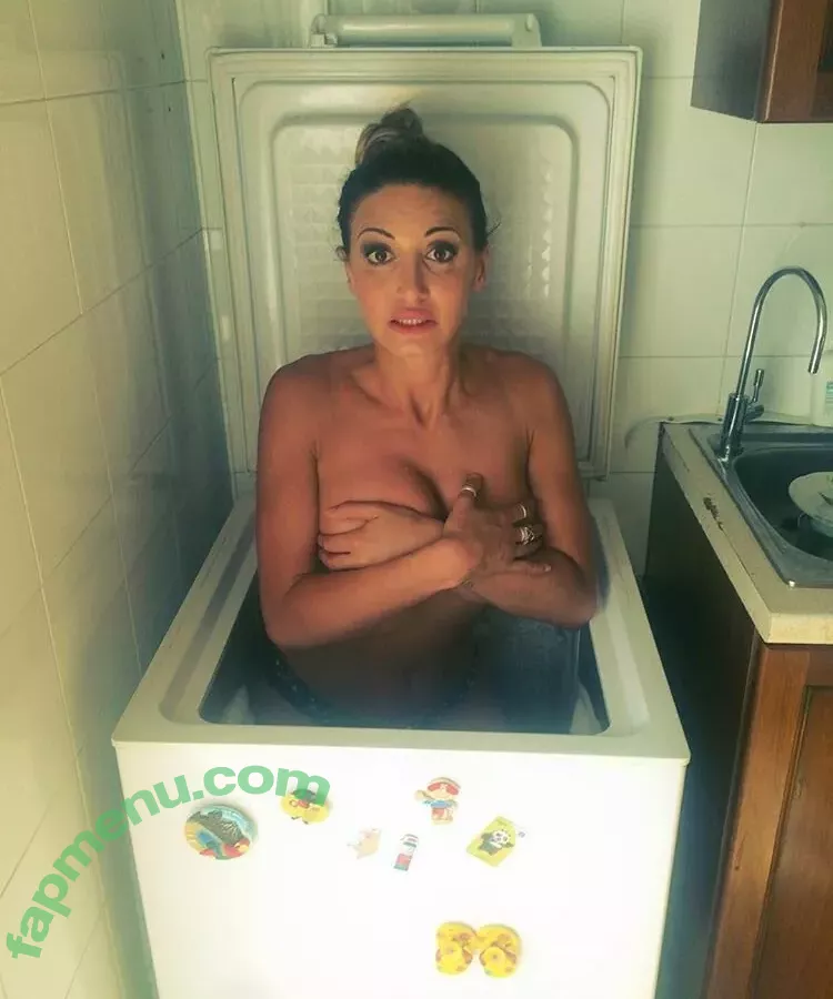 Rosy Maggiulli nude photo #0155 (Niente Su / rosymaggiulli)