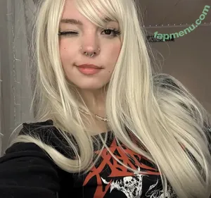 Rottedbrainz / Okmarz1 nude photo #0059