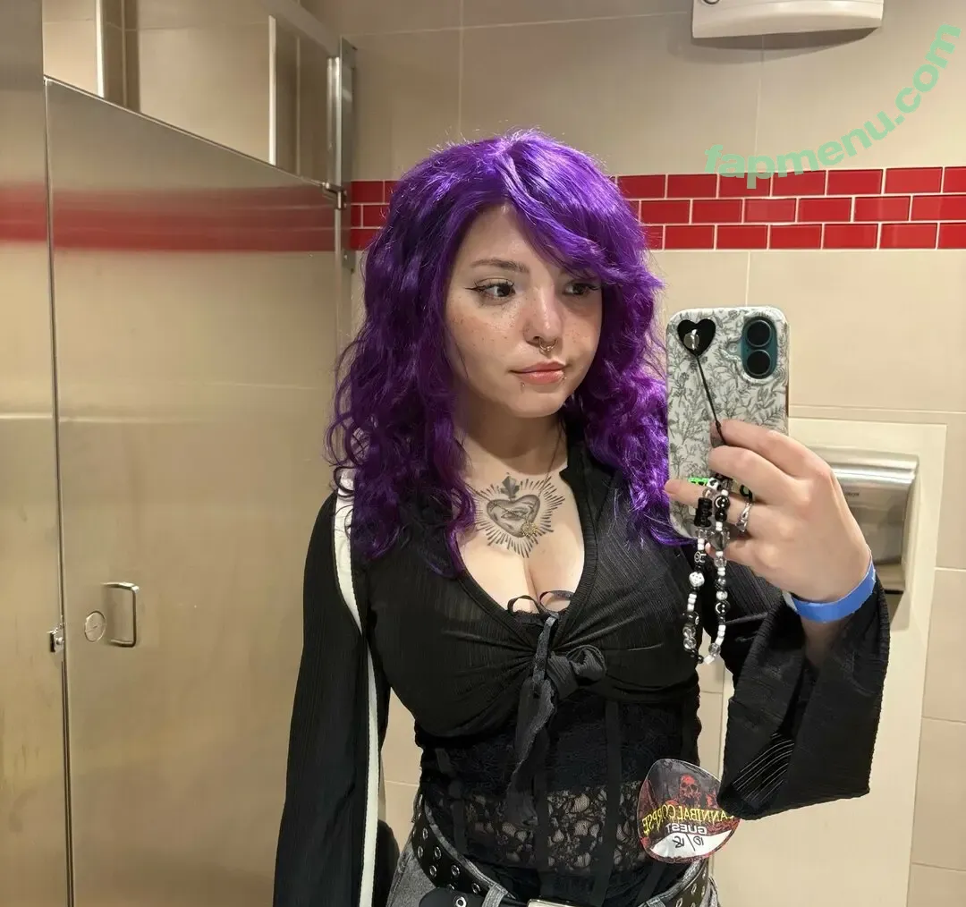 Rottedbrainz nude photo #0011 (Okmarz1)