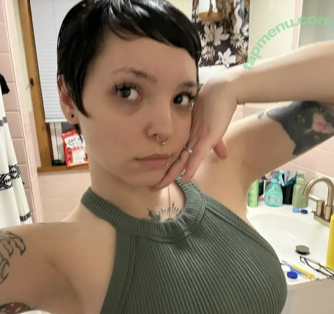 Rottedbrainz nude photo #0012 (Okmarz1)