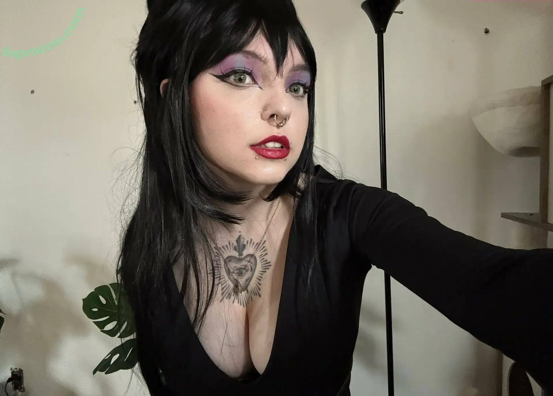 Rottedbrainz nude photo #0023 (Okmarz1)