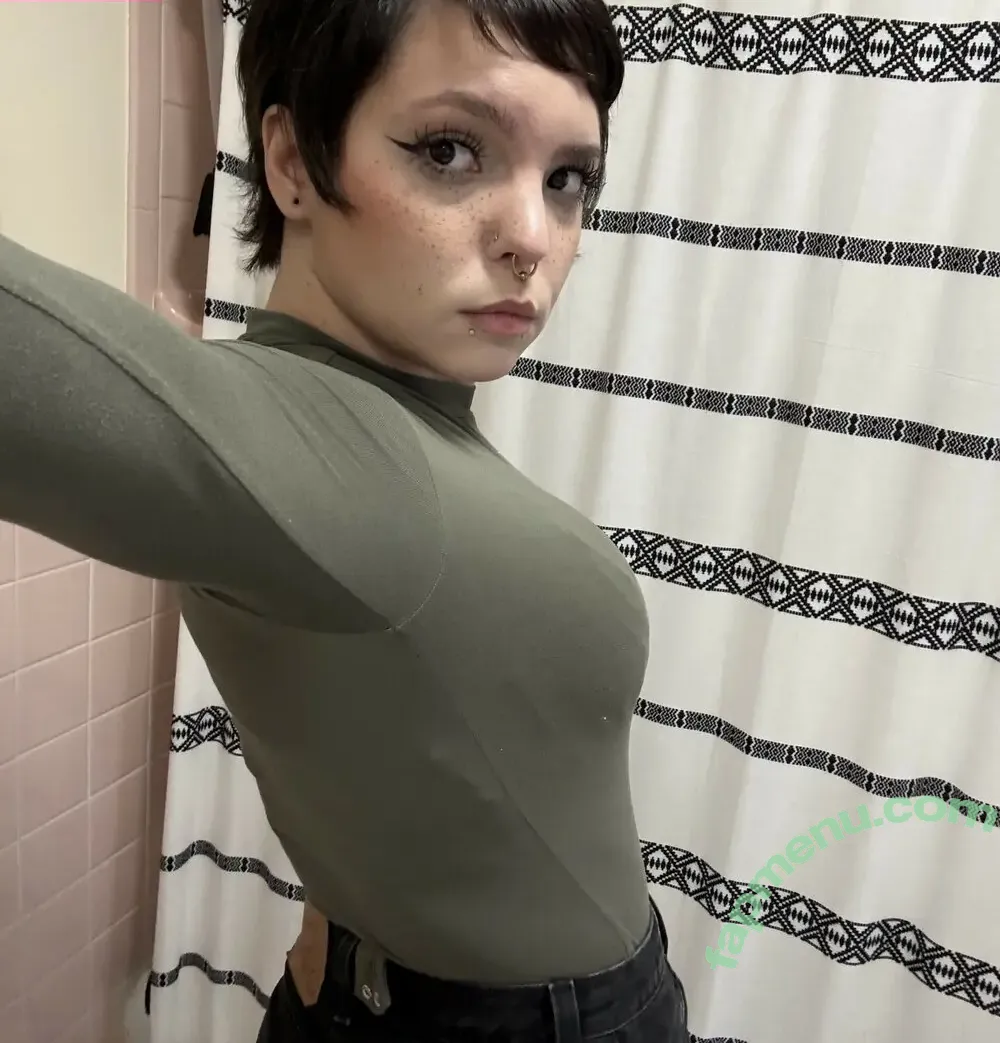 Rottedbrainz nude photo #0026 (Okmarz1)