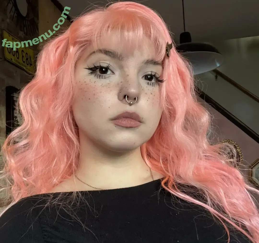 Rottedbrainz nude photo #0030 (Okmarz1)