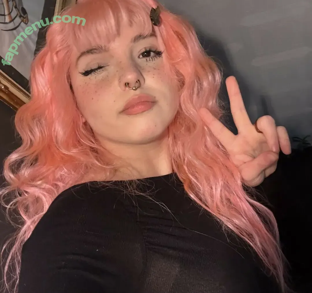 Rottedbrainz nude photo #0031 (Okmarz1)