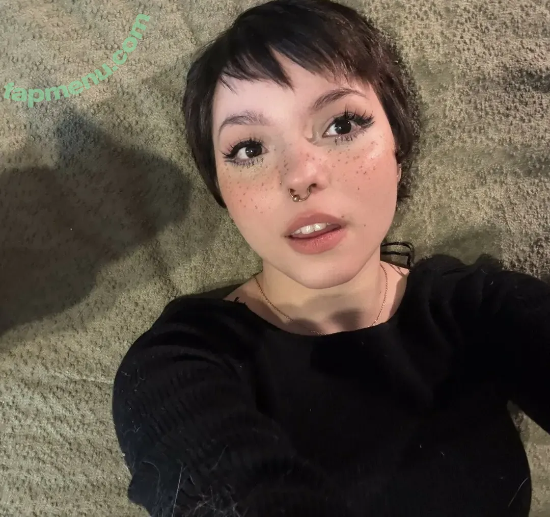 Rottedbrainz nude photo #0036 (Okmarz1)